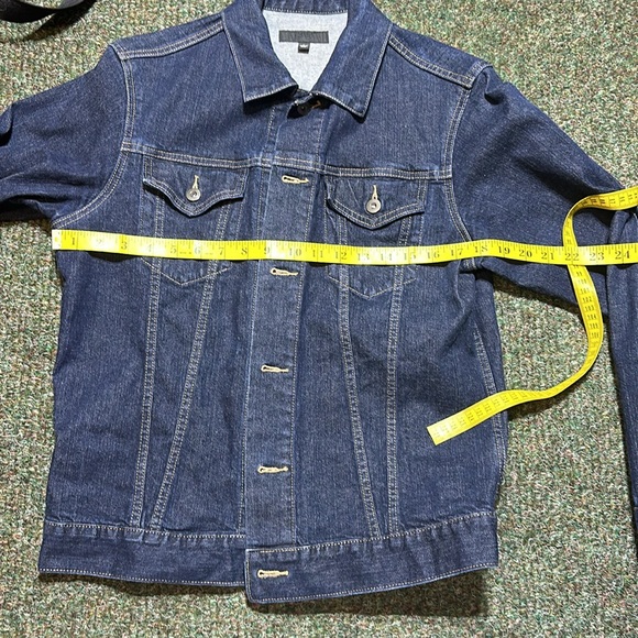 Uniqlo Denim Trucker - Picture 5 of 8